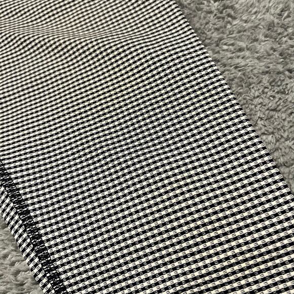 Lululemon Leggings Pants Womens 6 Gingham Crop Capri - Picture 2 of 8